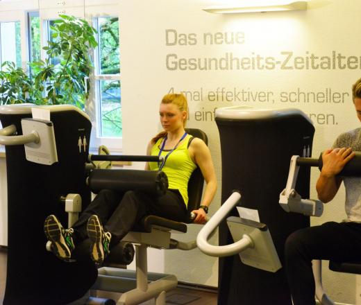 Kunden Trainieren eGym im Body Up Sendling