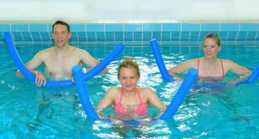 Schwimmbad und Aquagymnastik im Body Up Sendling
