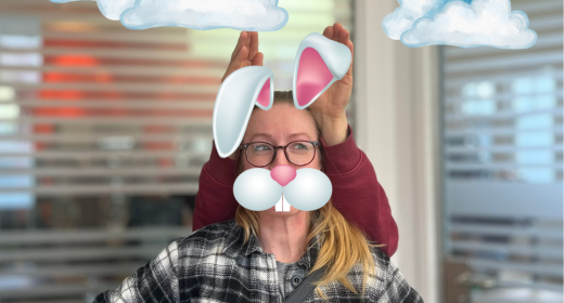 Laura als Osterhase
